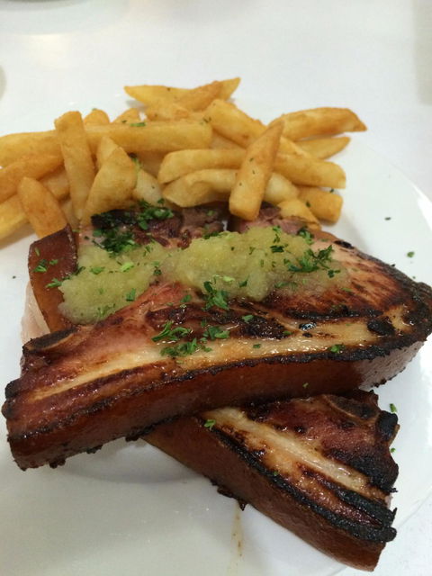 The Mahogany Bar And Grill - Dentist Find 3