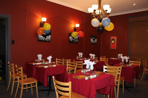 Huon's Little Treasure Bistro - Dentists Australia 0