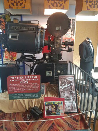 Neil Pitt's Coffee Shop Cafe - Dentist Search 0