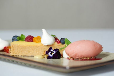 Heirloom Restaurant & Bar - Dentist Find 0
