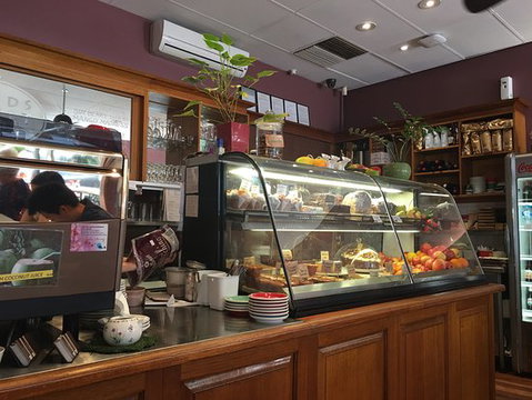 Mends Street Cafe - Dentist Find 0