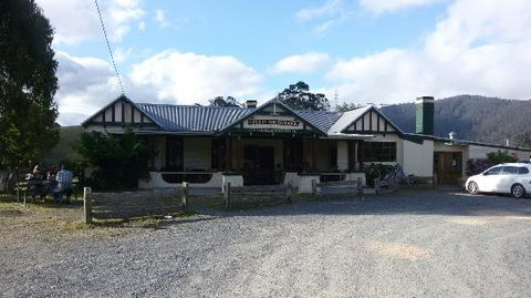 Pub In The Paddock - Dentist Find 0