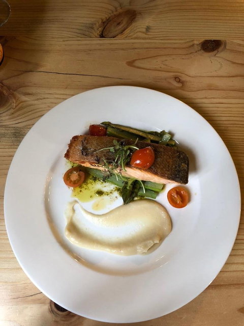 The Fox & Hounds Inn Restaurant - Dentist Find 2