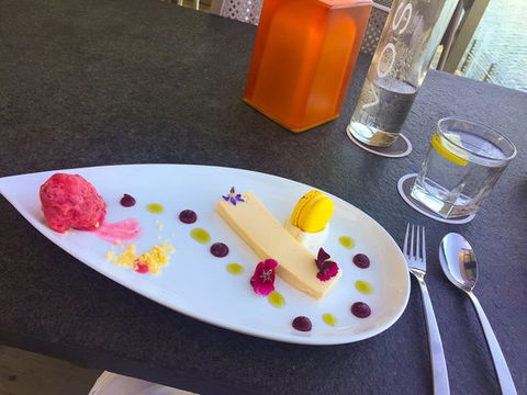 Ishka Restaurant At The Breakwater - Dentist Find 0
