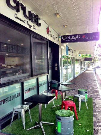 Crust Gourmet Pizza Bar