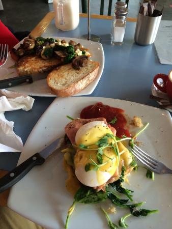 La Tropicana Cafe