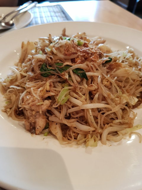 Monggo Restaurant - Dentist Find 8