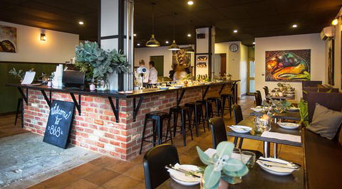 868 Restaurant - Dentists Australia 0