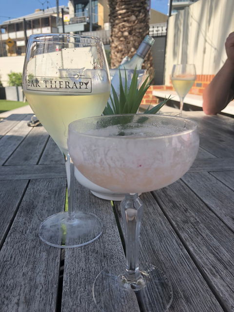 Bar Therapy - Dentist Find 8