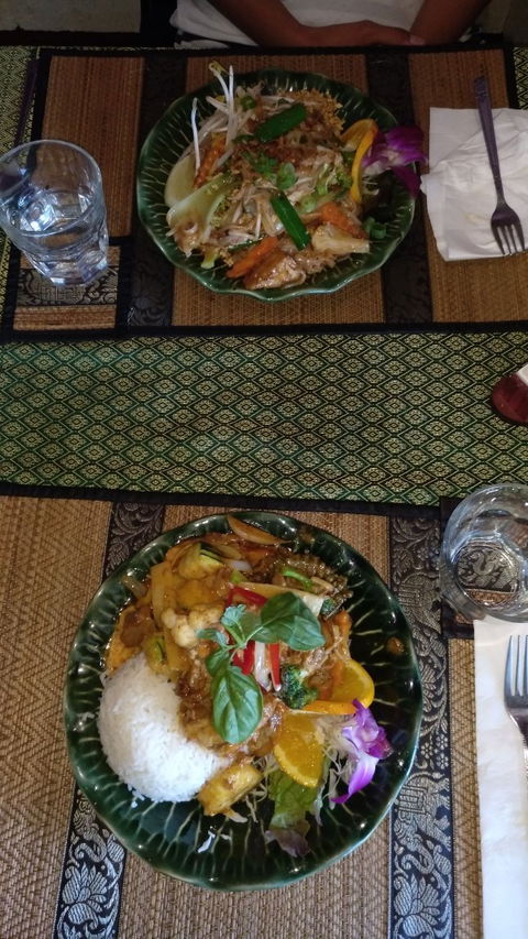 Silk Thai Restaurant - Dentist Find 1