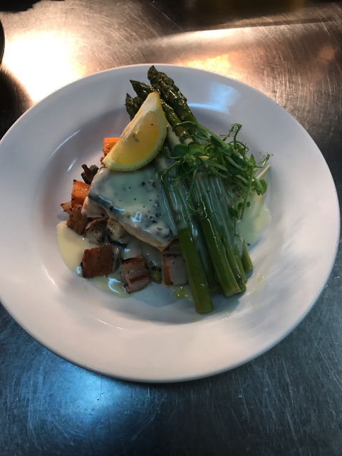 Spinnakers Restaurant - Dentist Find 4