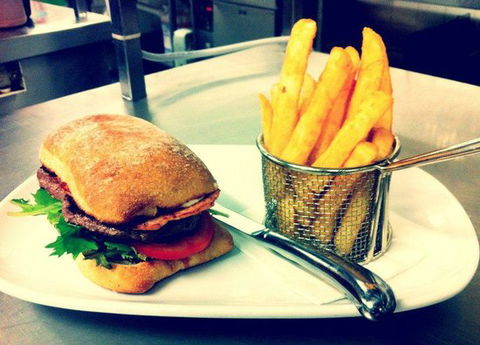 Margaret River Hotel - Dentist Find 0