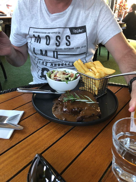 Margaret River Hotel - Dentist Find 8