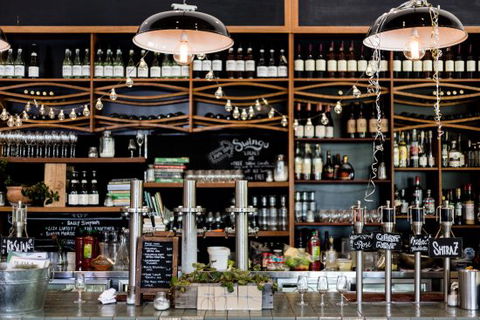 Swings Taphouse & Kitchen - Dentist Search 0