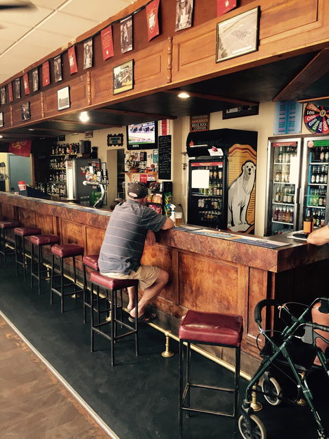 Corrigin Hotel Resdtaurant & Pub - Dentist Find 10