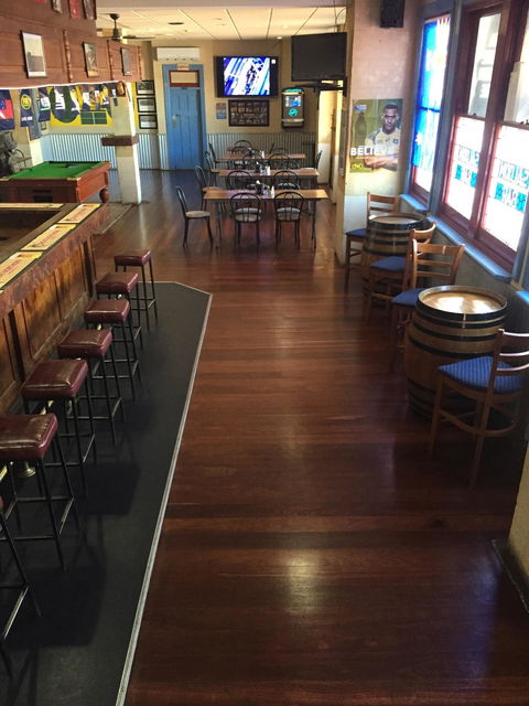 Corrigin Hotel Resdtaurant & Pub - Dentist Find 8