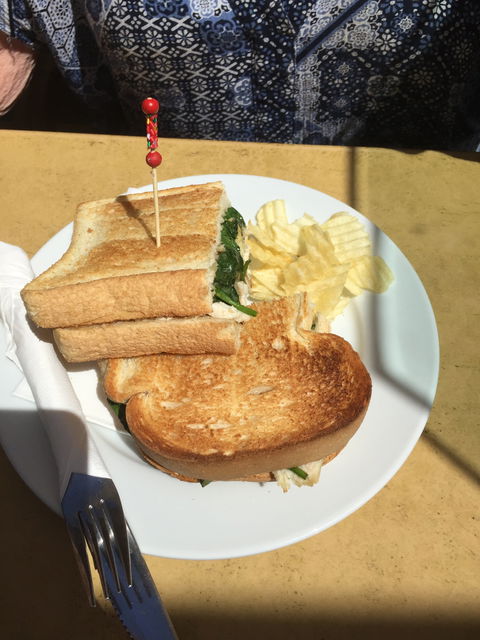 D'lights Cafe - Dentist Search 1