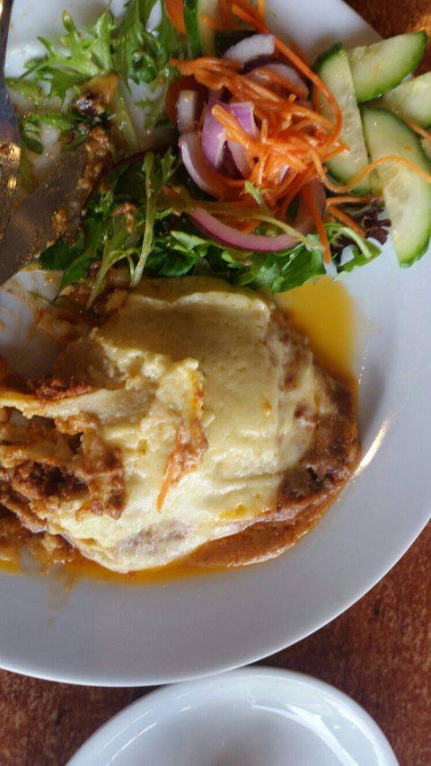 D'lights Cafe - Dentist Search 3