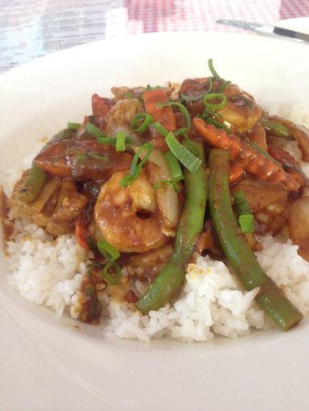 Dat N Thu's Restaurant - Dentist Search 0