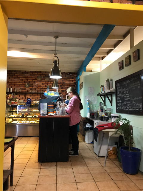 Flying Duck Cafe - Dentist Find 8