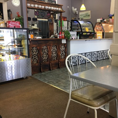 Full Moon Cafe And Thai Restaurant - Dentist Find 0