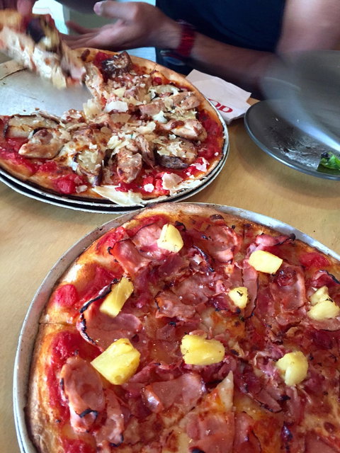 Good Life Modern Organic Pizza - Dentist Find 4