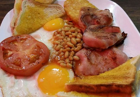 Mumma's Eats 'n' Sweets - Dentist Search 0