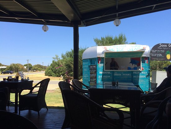 Osprey Bar and Lounge