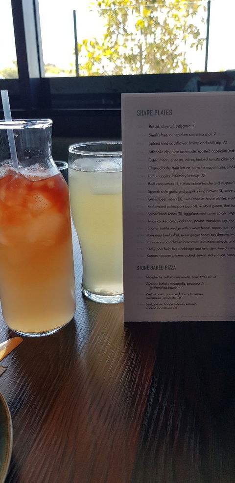 Small's Bar And Bites - Dentist Find 3