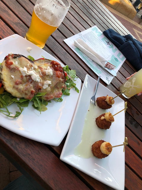 Southerlys Harbour View Bar & Restaurant - Dentist Search 10