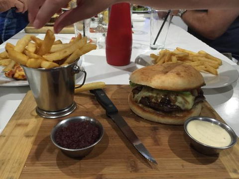 Southerlys Harbour View Bar & Restaurant - Dentist Search 0