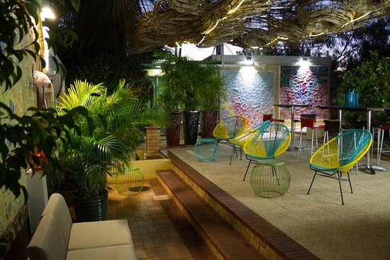 The Deck Cafe  Bar