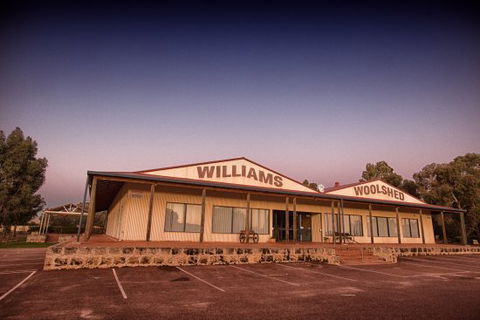 The Shed Cafe Restaurant - Dentist Search 0