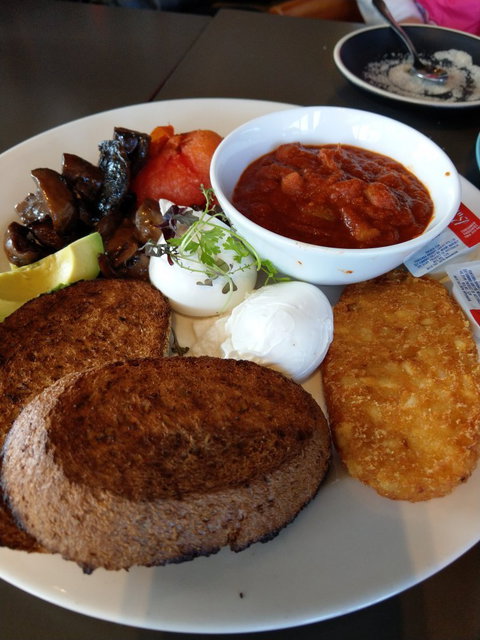 Nest Cafe Bar Bistro - Dentist Find 7