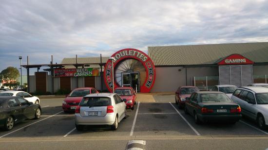 Roulettes Tavern