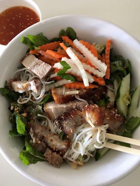 Huynh's Kitchen - Dentist Find 1