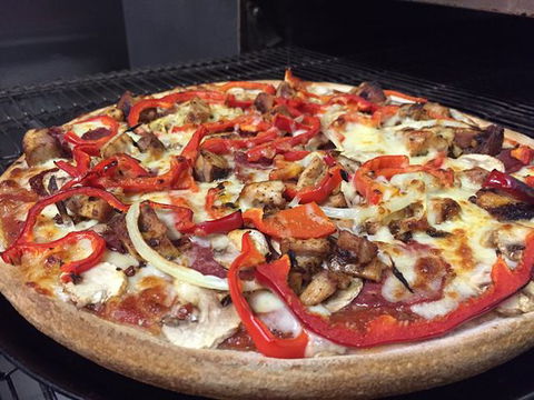 Molto Bene Pizzeria - Dentist Find 0