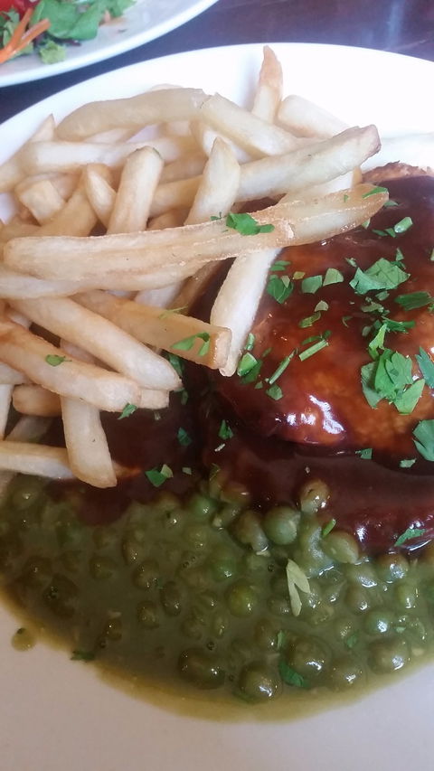 The Fox & Firkin English Pub - Dentist Find 10