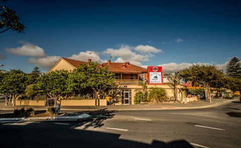 Port Noarlunga Hotel - Dentist Find 0