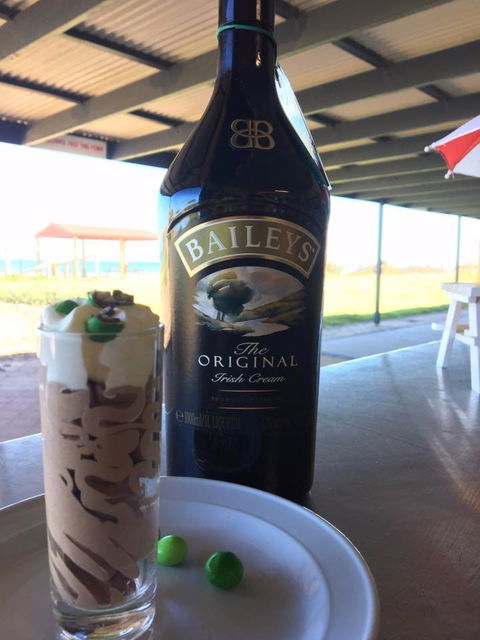 Sand Bar Cafe - Dentist Find 3