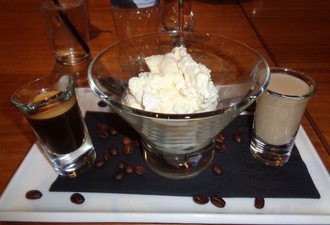 Village Tavern Hotel - Dentists Australia 0