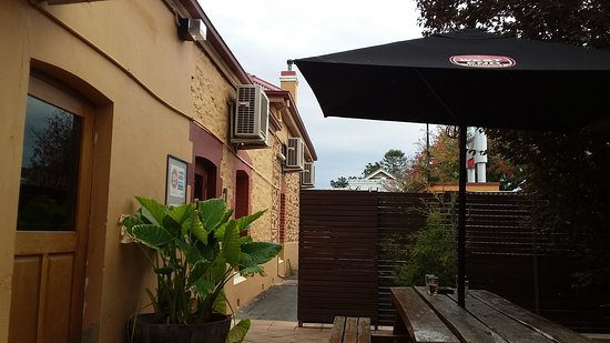Angas Park Hotel