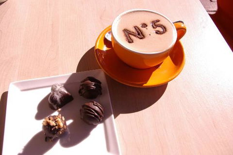 Chocolate @ No. 5 - Dentist Find 0