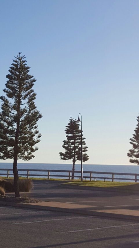 Normanville Hotel Restaurant - Dentists Australia 1