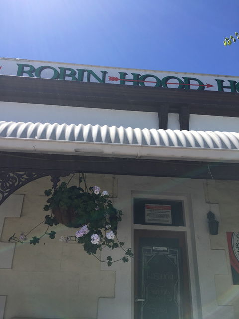 Robin Hood Hotel - Dentist Search 3