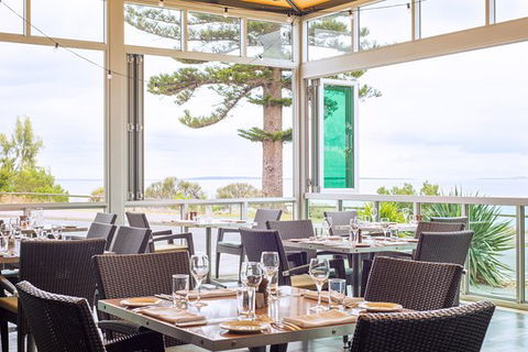 Sarins Bar & Restaurant - Dentist Find 0