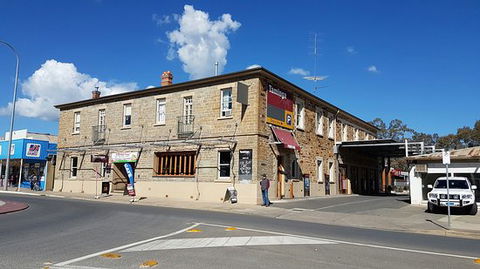 Taminga Giannitto Family Bistro - Dentist Find 0