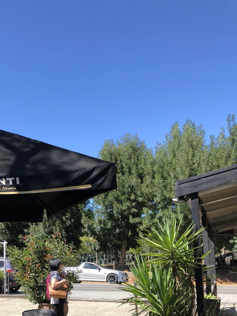The Cudlee Cafe - Dentist Find 5