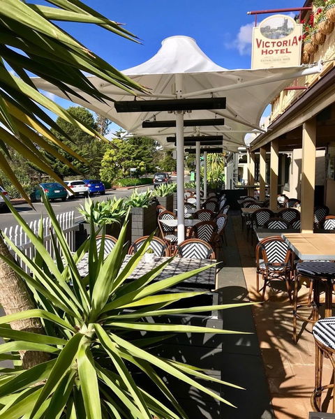 Victoria Hotel Bistro - Dentist Search 3