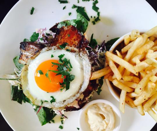 Anouk Cafe